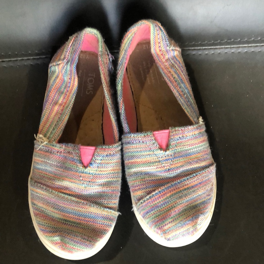 Rainbow stripe Toms 12